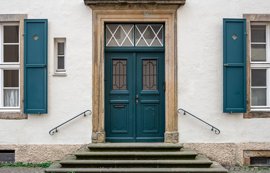 8 Reasons Why Symmetry and Style Matter When Choosing Your Next Door